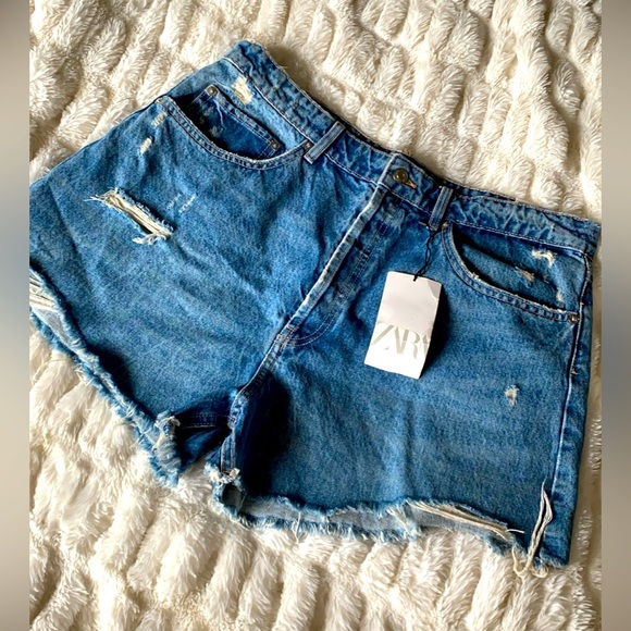 Zara High Rise Distressed Denim Short - Picture 1 of 8